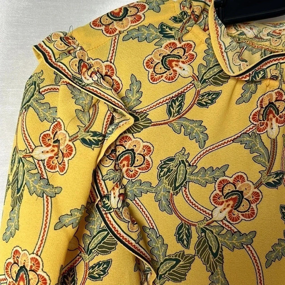 Ruffle,tiered,floral,frill dress,shirring cuffs,tie front,wood accent,keyhole - Picture 5 of 14